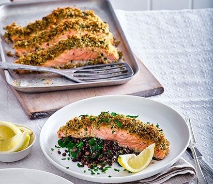 Gremolata-crusted salmon with lentils & spinach recipe