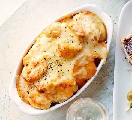 New potatoes with cheddar cheese sauce recipe 