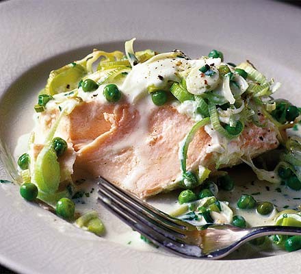 Leeky salmon in a parcel recipe 