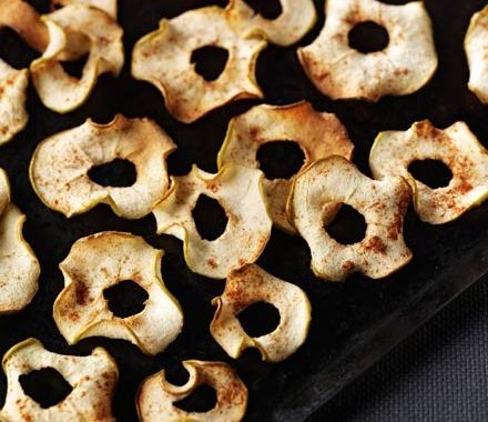 Spiced apple crisps recipe