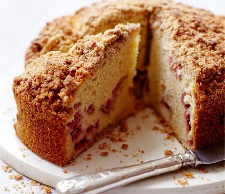 Rhubarb crumble cake recipe