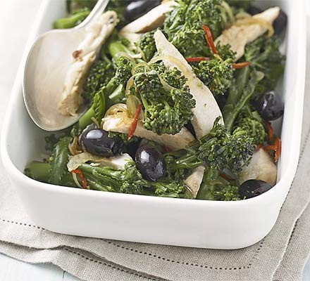 Spicy chicken salad with broccoli recipe 