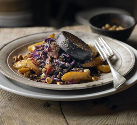Warm salad of red cabbage, black pudding & apple recipe 