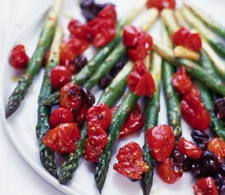 Roast tomatoes with asparagus & black olives recipe