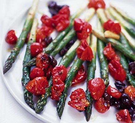 Roast tomatoes with asparagus & black olives recipe 