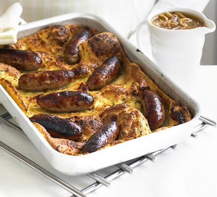 Toad-in-the-hole in 4 easy steps recipe 