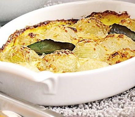 Creamy baked onions recipe