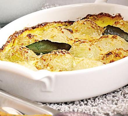 Creamy baked onions recipe 