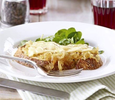 Melty onion toasts recipe