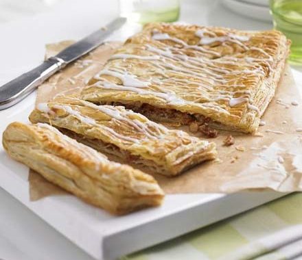Apple & date turnover recipe