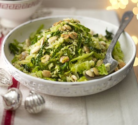 Savoy cabbage with almonds recipe 