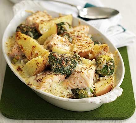 Salmon, broccoli & potato bake recipe 