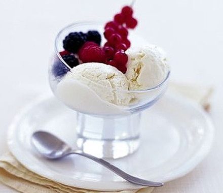 Almost-instant sweet wine ice-cream recipe
