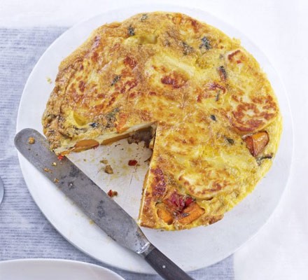 Pumpkin, halloumi & chilli omelette recipe 