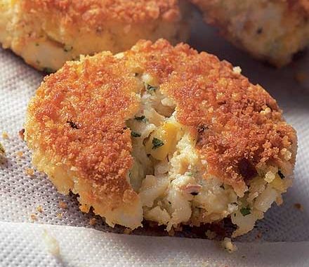 Fish cakes with tartare sauce recipe