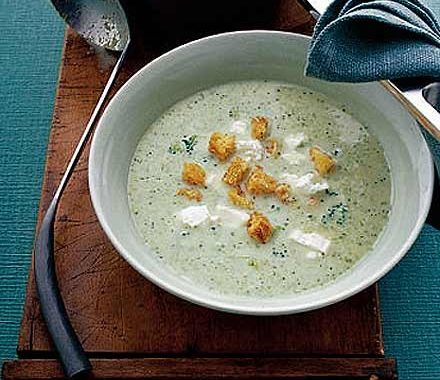 Broccoli soup with crispy croutons & goat's cheese recipe