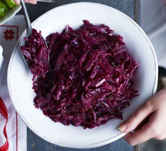 Spiced braised red cabbage recipe 