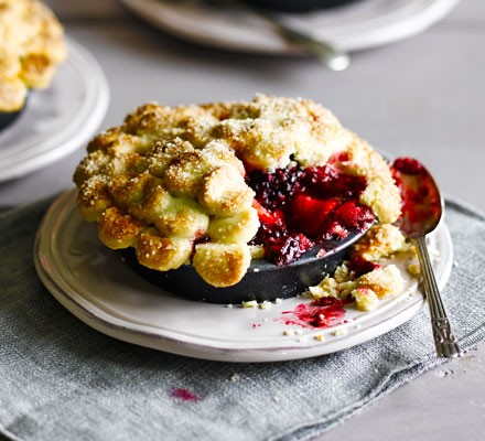 Bramley & blackberry pie recipe 