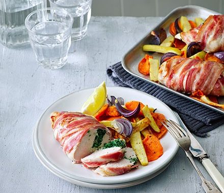Creamy kale & chicken traybake recipe
