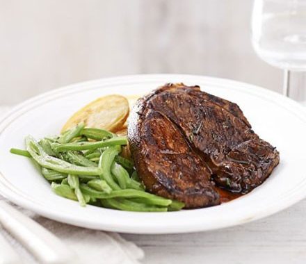Lamb steaks with crispy potatoes & minted beans recipe