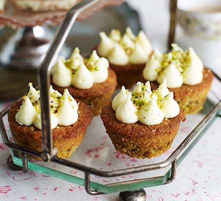 Little pistachio cakes recipe 