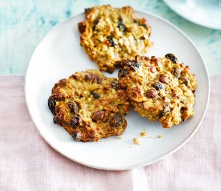 Oaty hazelnut cookies recipe