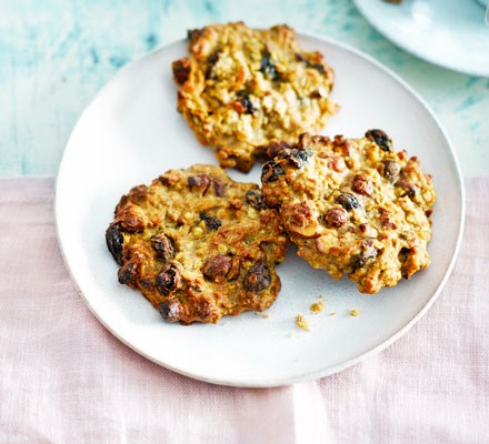 Oaty hazelnut cookies recipe 