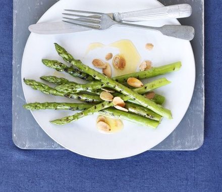 Griddled asparagus with flaked almonds & butter recipe