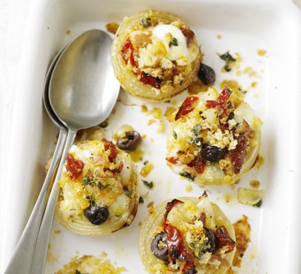 Cheesy baked onions recipe 