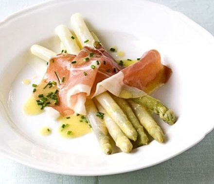 White asparagus with Serrano ham & chive dressing  recipe