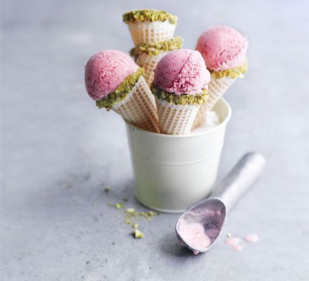 Strawberry crème fraîche ice cream recipe 