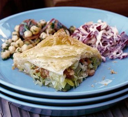 Cheesy leek & bacon puff pastry recipe 