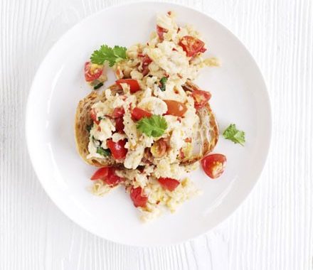Spiced scrambled eggs recipe