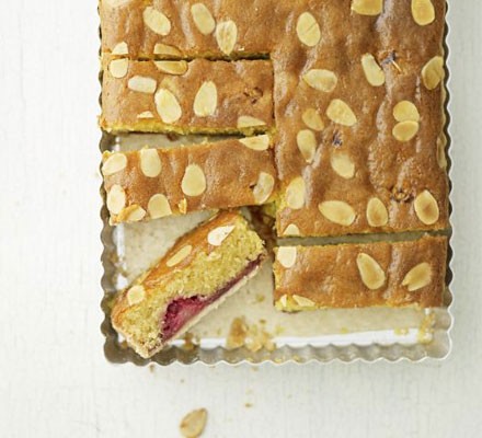 Raspberry bakewell slice recipe 