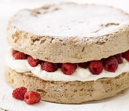 Hazelnut & Baileys meringue cake recipe