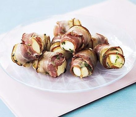 Halloumi & bacon rolls recipe