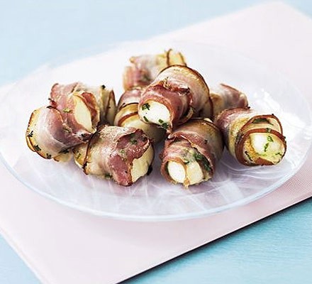 Halloumi & bacon rolls recipe 