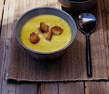 Cream of garlic & saffron soup recipe