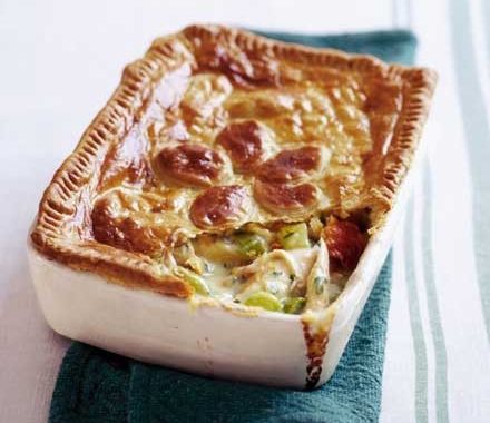 Chicken, leek & parsley pie recipe