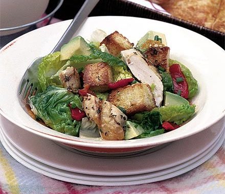 Lemon chicken salad with crunchy croutons recipe