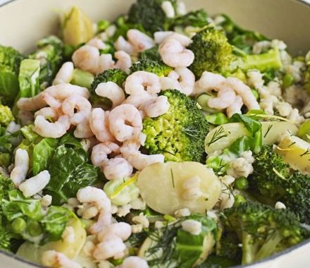 Creamy prawn & spring vegetable pot recipe