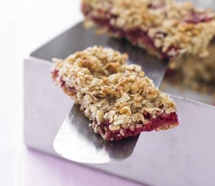 Raspberry oat traybake recipe