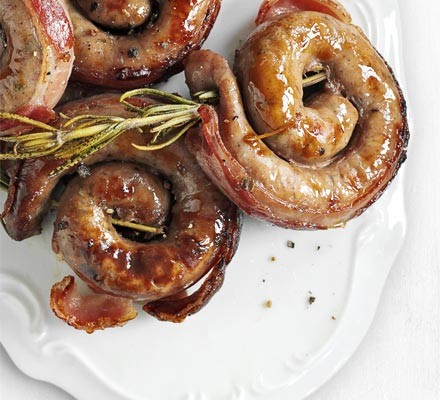 Sausage, pancetta & rosemary pinwheels recipe 