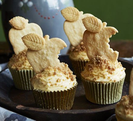 Apple crumble & custard cupcakes recipe 