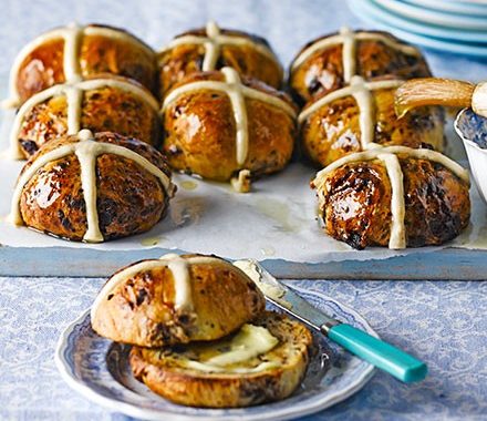 Chocolate & spice hot cross buns recipe