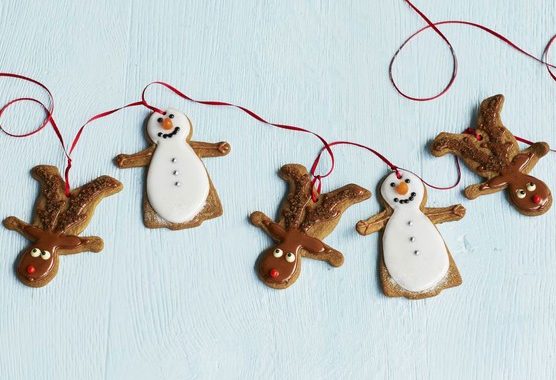 Gingerbread bunting recipe