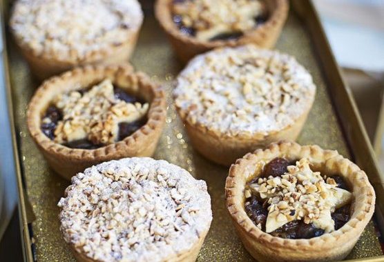 Hazelnut crunch mince pies recipe