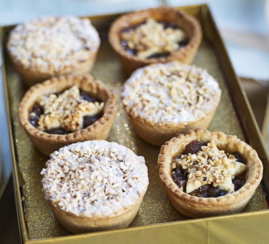 Hazelnut crunch mince pies recipe 
