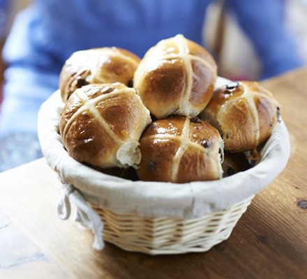 Chocolate chip hot cross buns recipe 