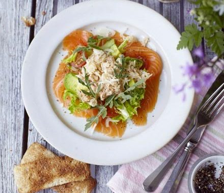 Smoked salmon salad with crab dressing recipe